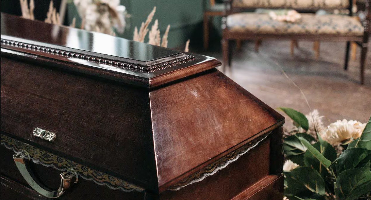 La declararon muerta en un hogar de ancianos: dos horas después en la funeraria detectaron que respiraba | Internacionales