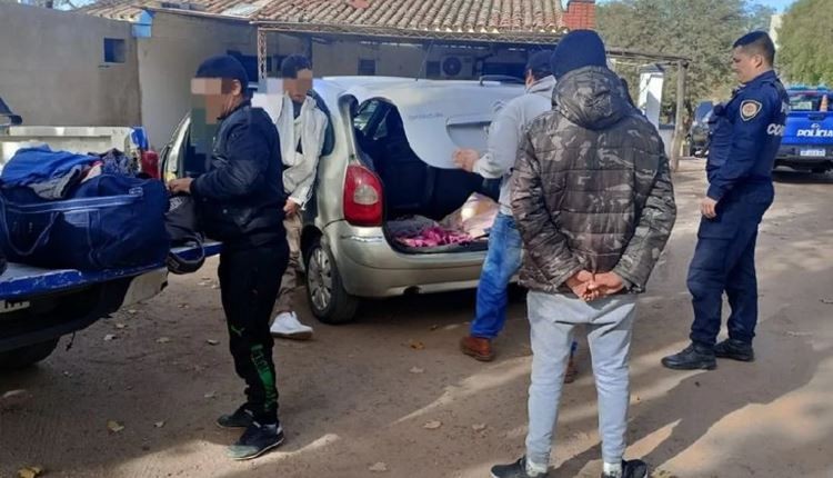 Córdoba: un hombre manejó casi 200 kilómetros con su hija de 9 años en el baúl | Actualidad