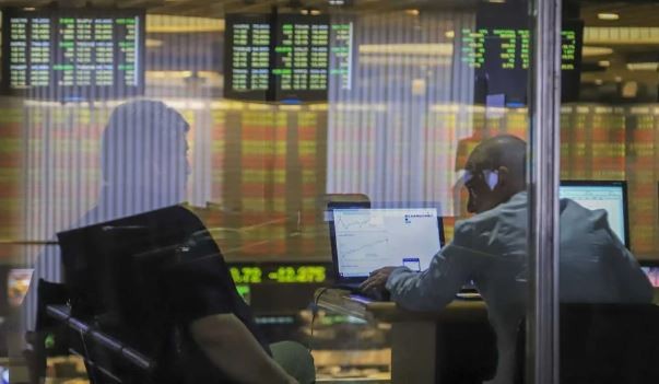 El riesgo país subió con fuerza y se acerca a los 1.600 puntos en medio de la caída de bonos | Economía