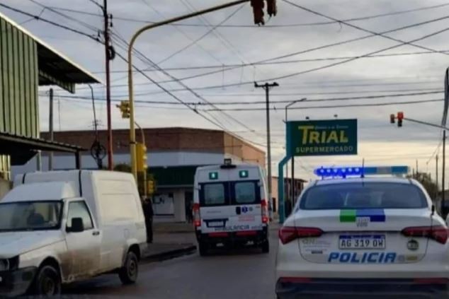 Río Negro: asaltó un depósito de frutas, intentó escapar y murió atravesado por una reja | Actualidad
