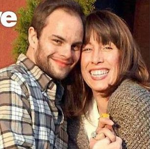 Se casará con el hijo que dio en adopción | Curiosidades