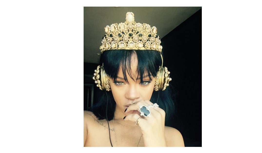 Los auriculares de Rihanna, dignos de la realeza | Espectáculos