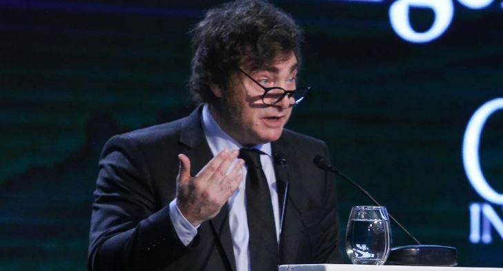 Milei ratificó a Mondino, confirmó que Sturzenegger será ministro y defendió a Caputo | Política