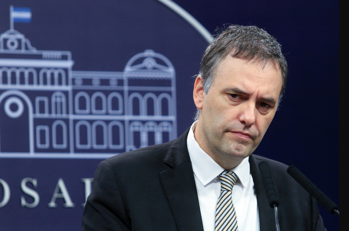 "El camino es firme": el Gobierno restó importancia a la reacción adversa en los mercados | Política