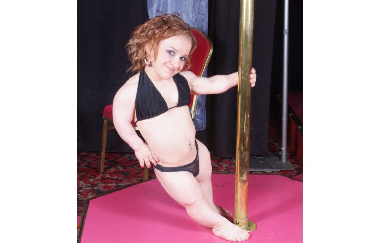 La historia de la stripper enana conmovió a las redes sociales | Curiosidades
