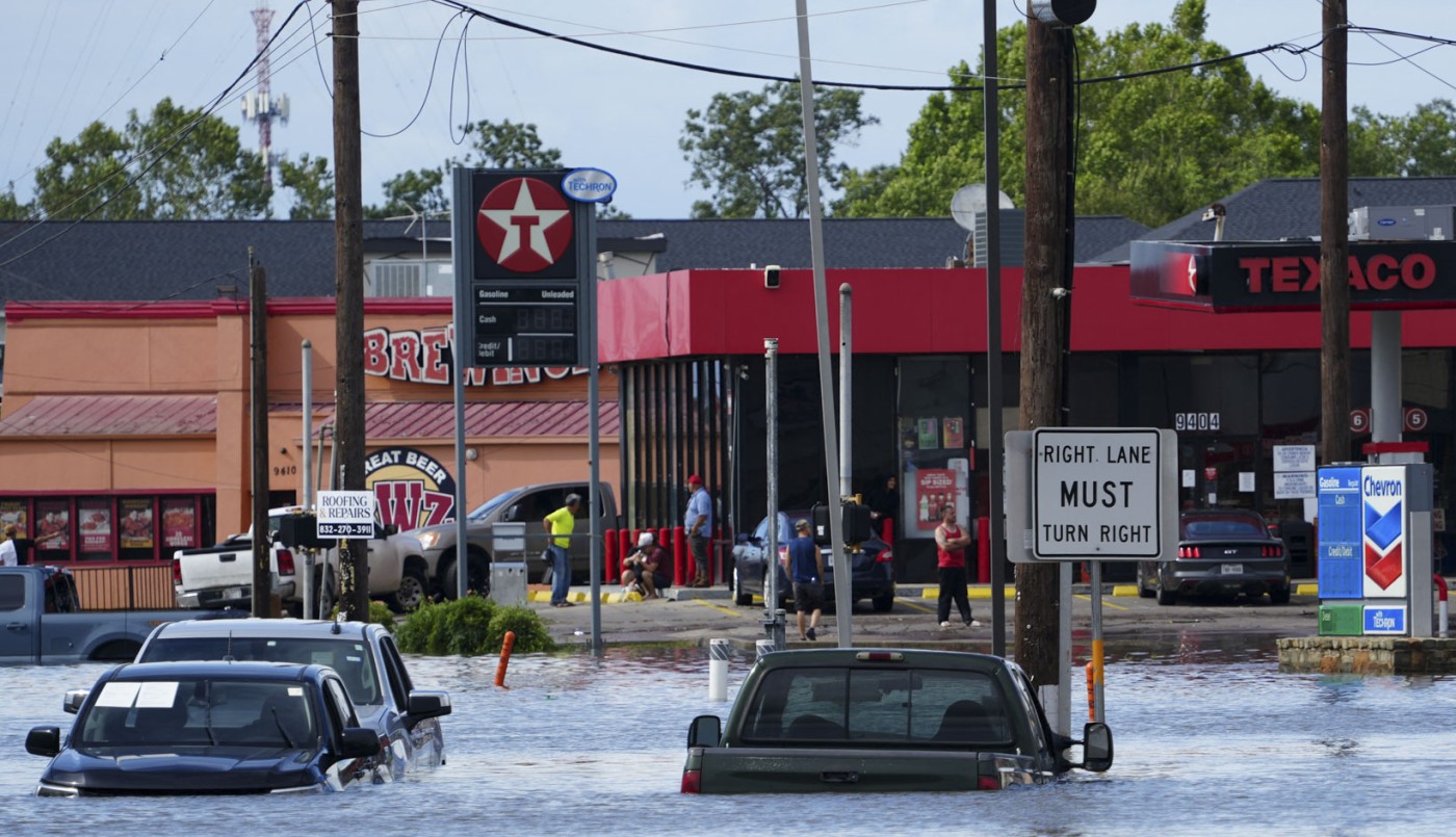 Huracán Beryl deja al menos ocho muertos y miles de afectados por los cortes de luz tras su paso por el sur de Estados Unidos | Clima, naturaleza y medio ambiente