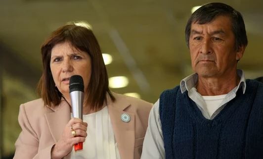 "Acá hay gente que está callando y quiere la impunidad", dijo Bullrich tras la reunión con el papá de Loan | Política