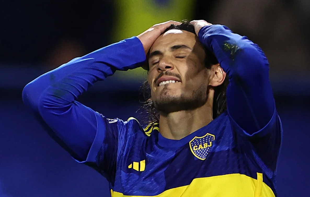 Más problemas para Boca: se lesionó Cavani y no viaja a Ecuador | Deportes