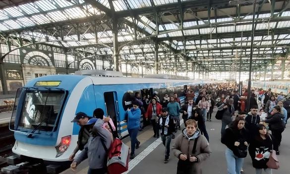 Posible paro de trenes convocado por La Fraternidad: qué días se vería afectado el servicio | Actualidad