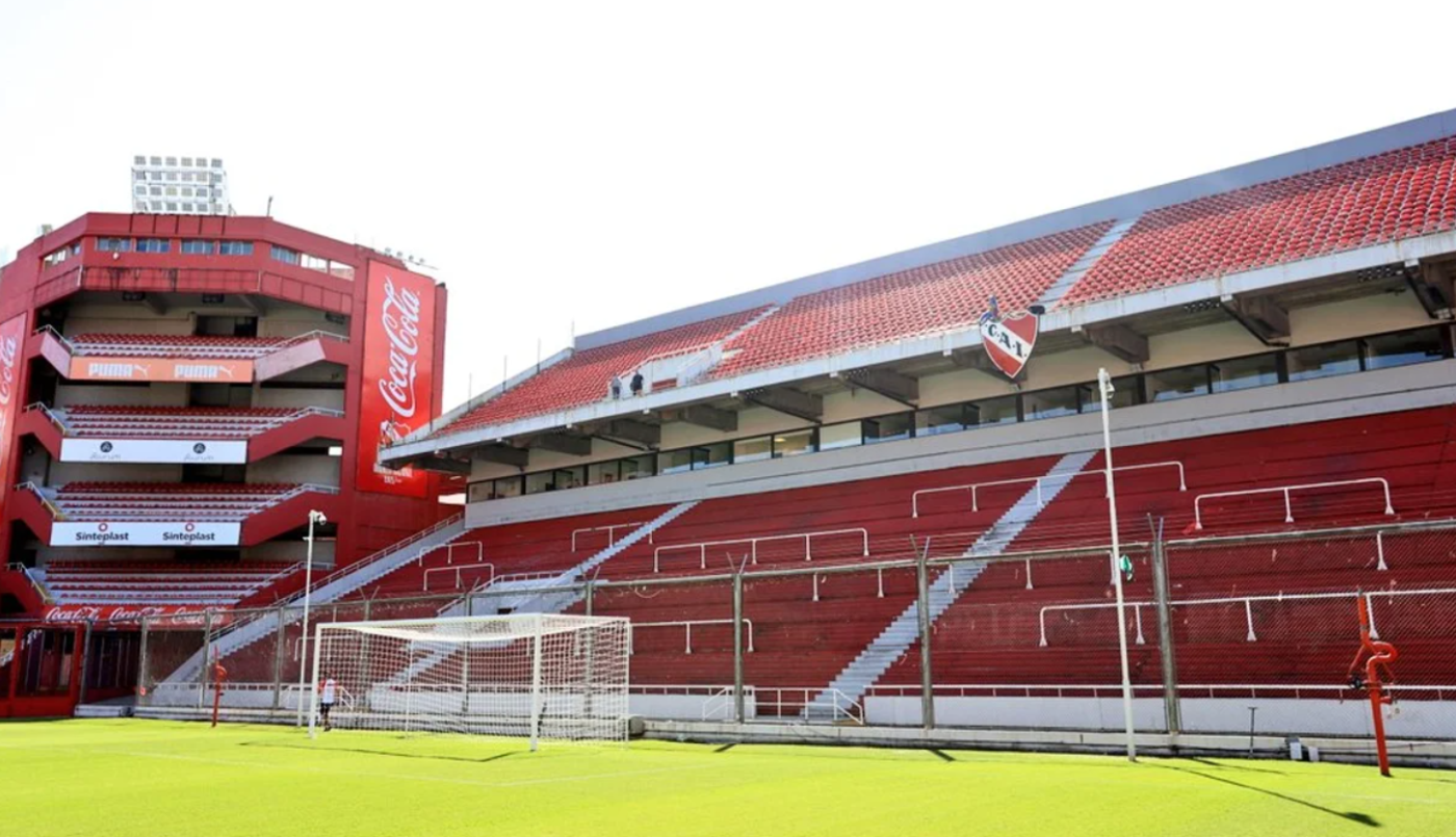 Desmentida: Independiente informó que "no hubo ningún desplazamiento anormal" en la tribuna Santoro Baja | Deportes