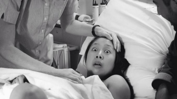 #FotoViral: la cara sorprendida de la mujer tras el parto | Curiosidades