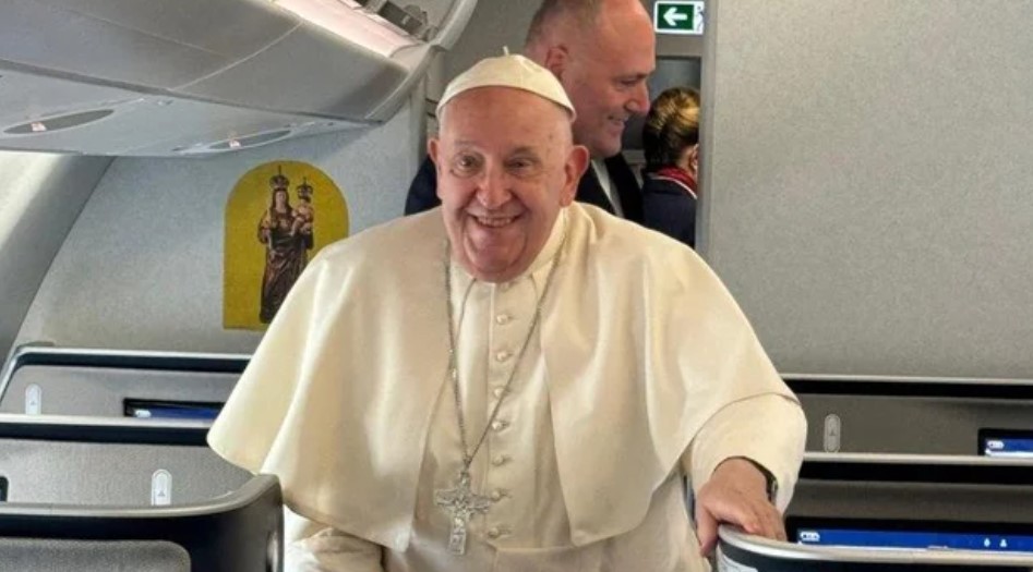 El papa Francisco inició el viaje más largo de su pontificado rumbo a Asia y Oceanía | Internacionales