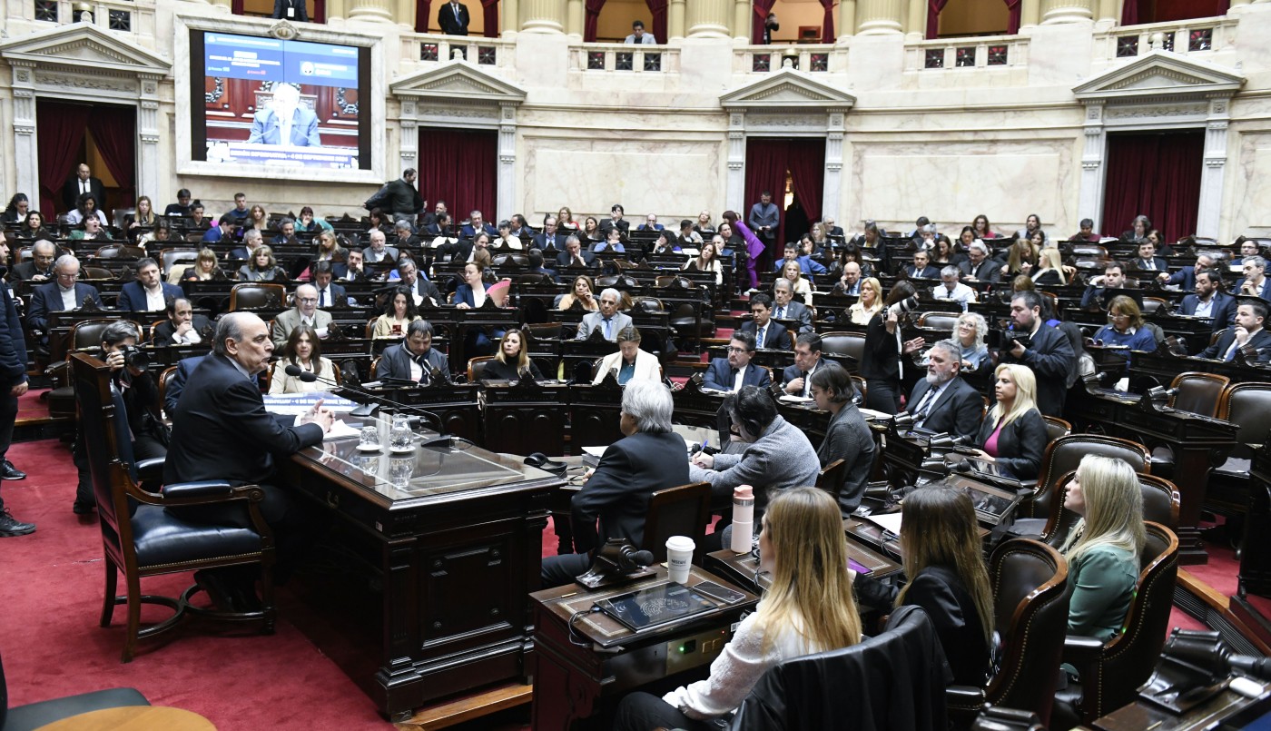 Por los incidentes en la marcha de los jubilados, se levantaron de la sesión en el Congreso | Política