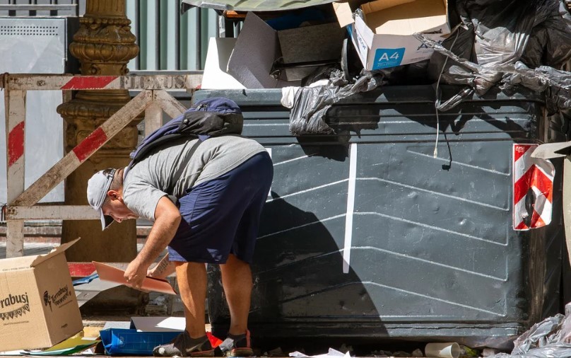 La pobreza en Argentina aumentó al 55,5% y la indigencia al 17,5%, según la UCA | Economía