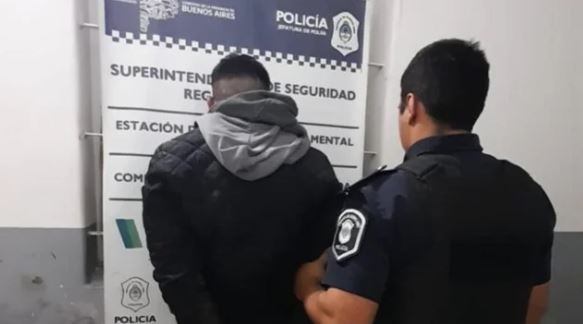 Un policía murió tras recibir una patada en la espalda durante un operativo en Berisso | Actualidad