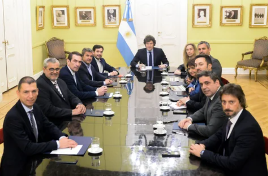 "Héroes": Milei recibe con un asado en Olivos a los diputados que avalaron el veto a las jubilaciones | Política