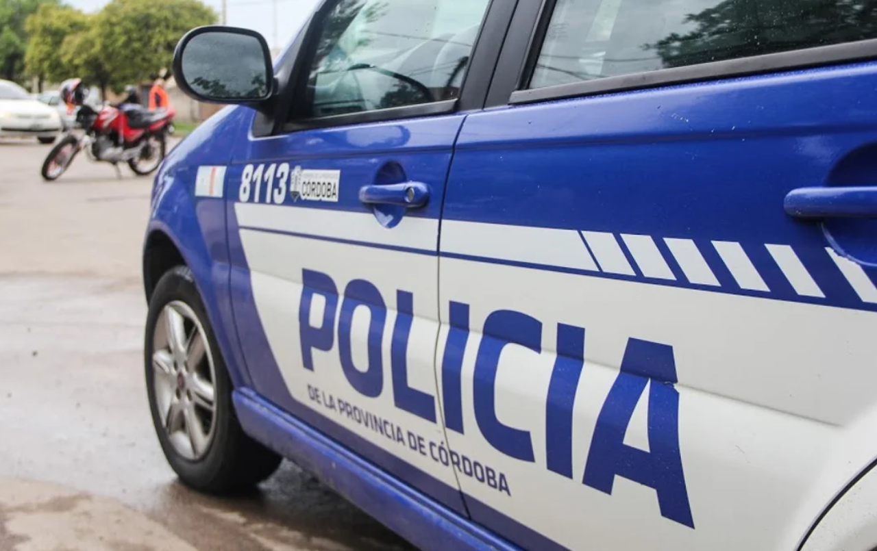 Tomó de rehenes a sus hijos luego de discutir con su pareja y fue detenido tras una negociación con la Policía | Actualidad