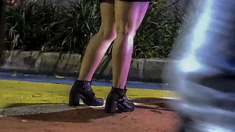 Colombia: Una red de policías traficaba mujeres desde Medellín hasta Europa | Internacionales