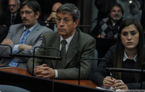 Represión del 2001: Se entregó el comisario Rubén Santos | Política