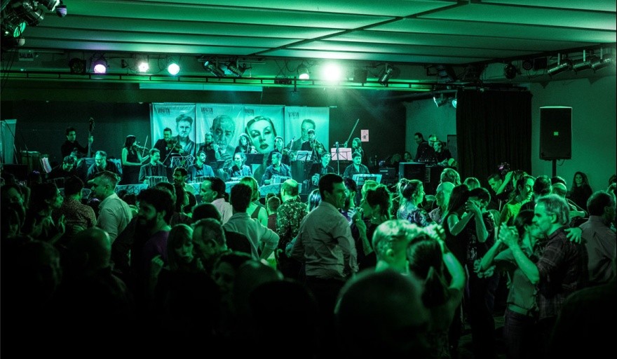 Cumple 30 años la escuela de tango La Viruta: los festejos se extienden a la vía pública | Espectáculos