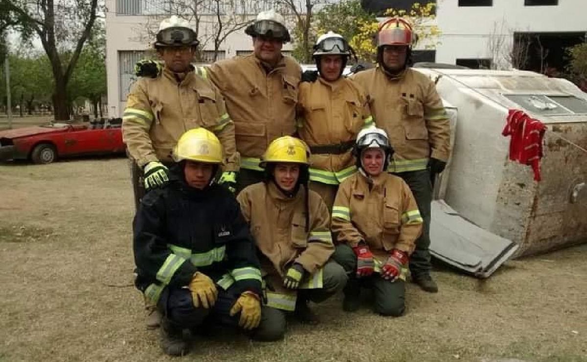 Bomberos de San Marcos Sierras se casaron en medio de su combate contra el fuego | Actualidad