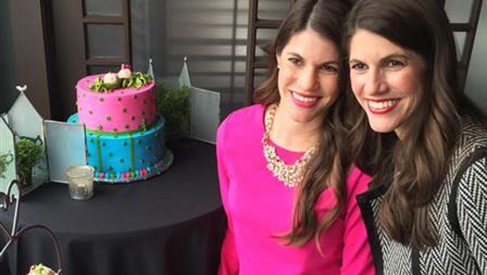 Gemelas idénticas dieron a luz el mismo día y a la misma hora en distintas ciudades | Curiosidades