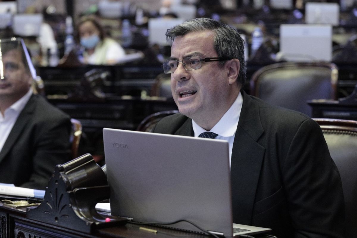 Martínez: "Hay una falta de coherencia absoluta en muchos espacios políticos" | Política