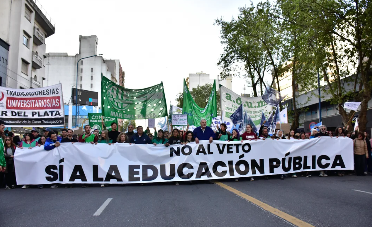 Docentes universitarios rechazaron suba del 6,8%, y el Gobierno la impondrá por decreto | Política