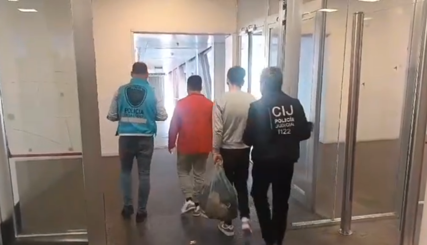 Dos chilenos circulaban en un auto robado por CABA: la Policía los detuvo y fueron deportados | Actualidad