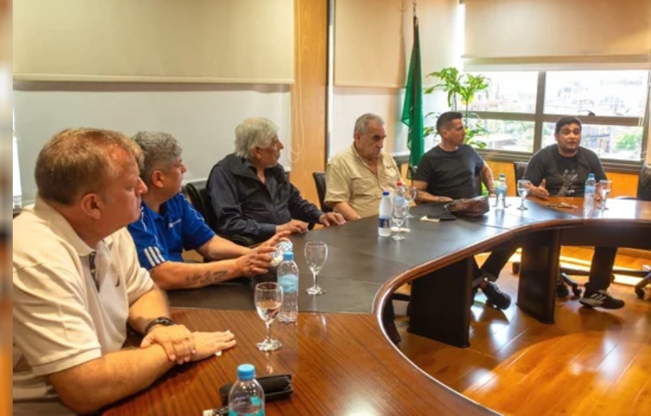 Con los Moyano a la cabeza, gremios del transporte ratificaron el paro del 30 de octubre | Política