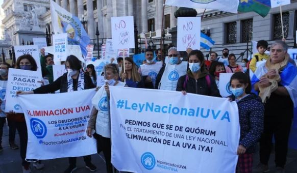 Créditos UVA: empezaron con 2 millones y ahora deben 90 millones | Economía