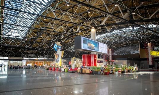 Rusia cierra temporalmente aeropuertos de Moscú por posibles ataques de drones | Internacionales