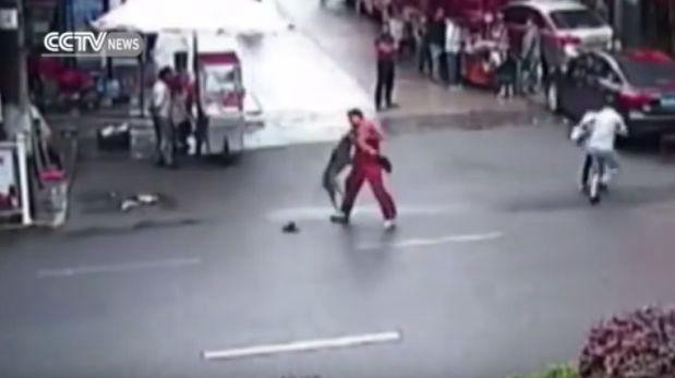 Video: un perro atacó a 20 personas en China | Curiosidades