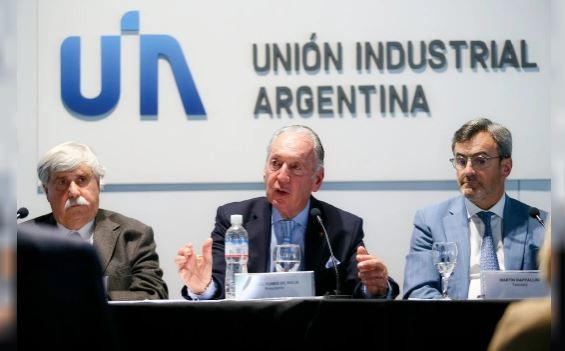 La UIA pide bajar impuestos y mejorar la infraestructura antes de abrir la economía: el sector perdió 30 mil empleos | Economía