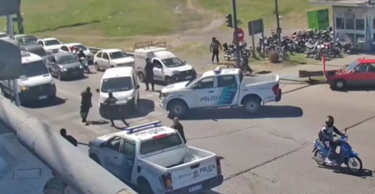 Policía se enfrentó con cuatro delincuentes: tres detenidos y uno murió | Actualidad