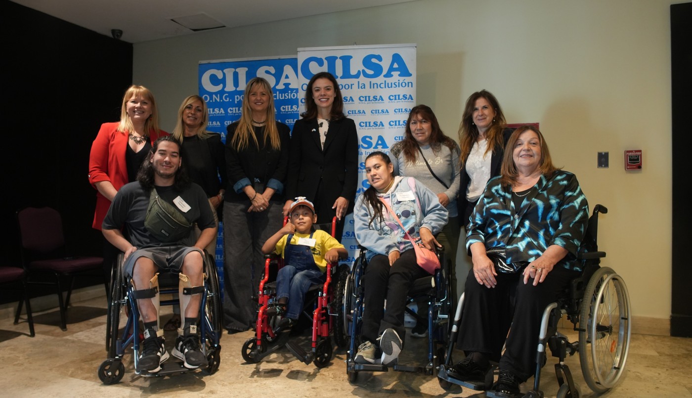 CILSA y la Embajada de EEUU celebraron el Día Internacional de las Personas con Discapacidad con la entrega de 20 sillas de ruedas | Actualidad