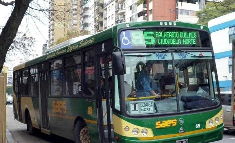 Floresta: una mujer murió tras ser atropellada por un colectivo de la línea 85 | Actualidad