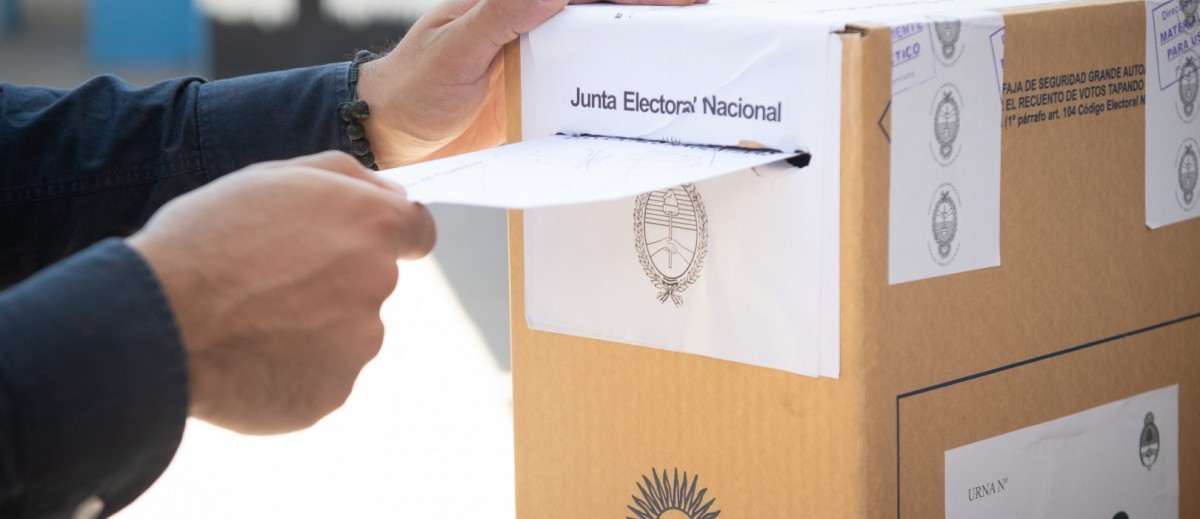 En el primer año de gobierno de Milei, invitan a reflexionar sobre el futuro de la democracia | Política