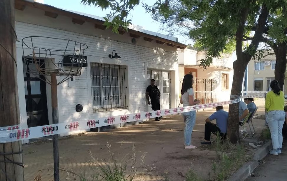 Encontraron muerta a una mujer en una casa de Rufino: partes de su cuerpo fueron devoradas por sus perros | Actualidad
