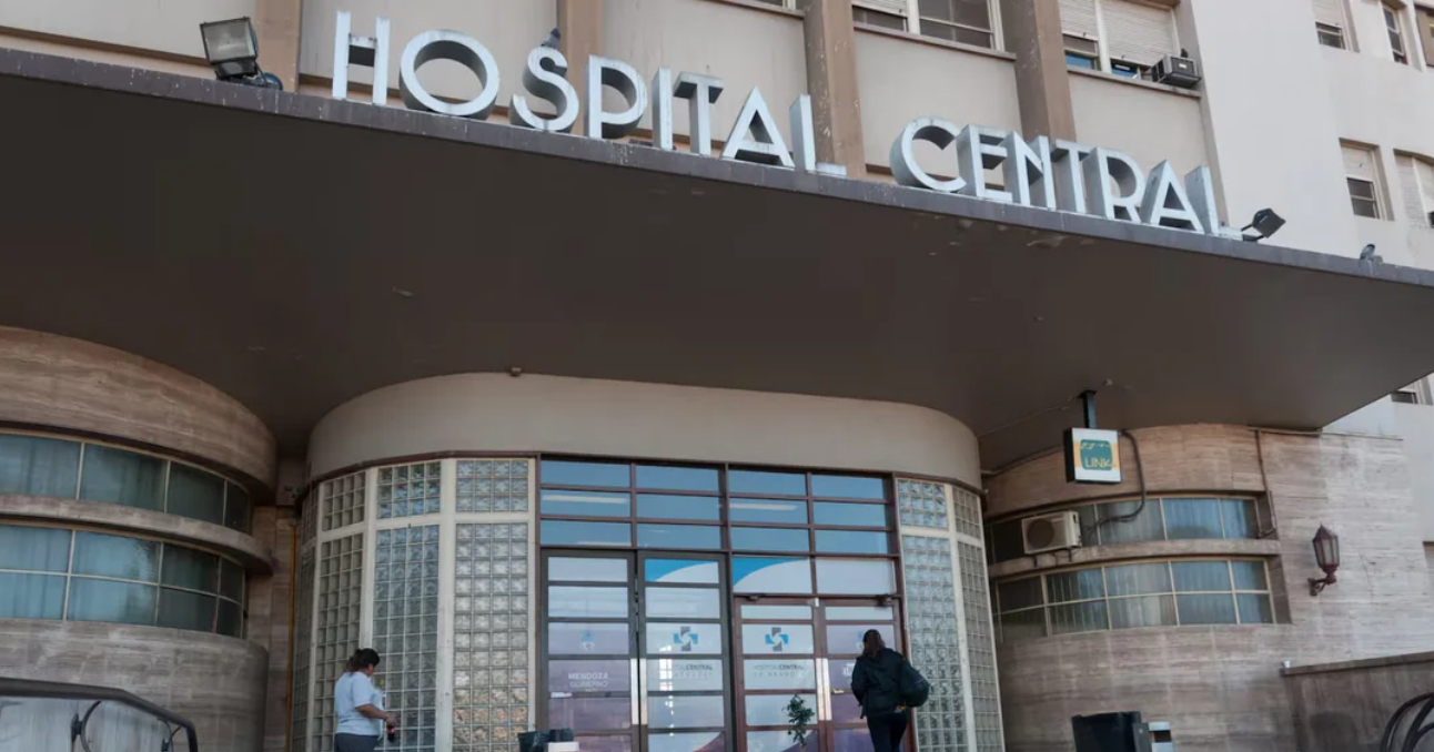 Una mujer fingió su muerte mientras la golpeaba su marido para salvarse de ser asesinada | Actualidad