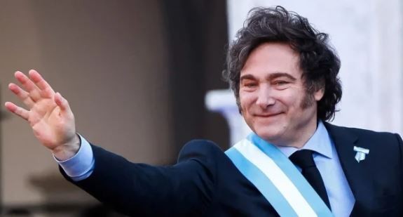 Milei decretó que el 2025 será el "Año de la Reconstrucción de la Nación Argentina" | Política