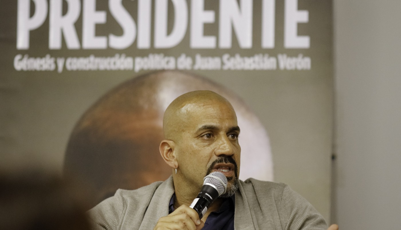 "No le queremos hacer pisar el palito a nadie": Verón rompió el silencio tras el escándalo de las negociaciones por Medina | Deportes