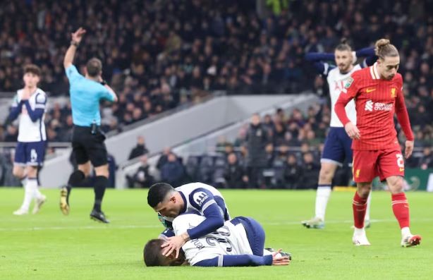 Un susto para Rodrigo Bentancur: se golpeó, se desmayó y debió ser trasladado a un hospital | Deportes