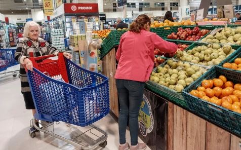 Los consumidores pagaron los agroalimentos casi 4 veces más de lo que cobraron los productores en diciembre | Economía