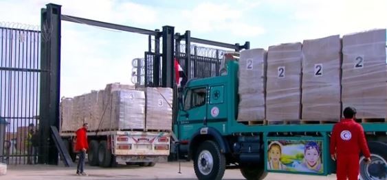 Primeros camiones con ayuda humanitaria llegan a Gaza desde Egipto | Internacionales