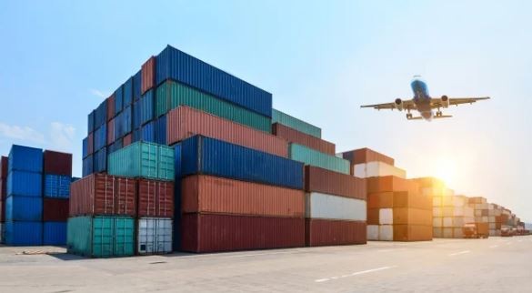 El intercambio comercial argentino aumentó 30,2% interanual en diciembre, según el Indec | Economía