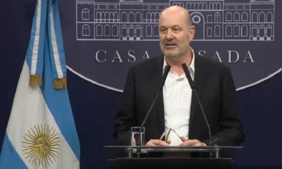 El FMI convocó a Sturzenegger para integrar un programa global de Desregulación del Estado | Política