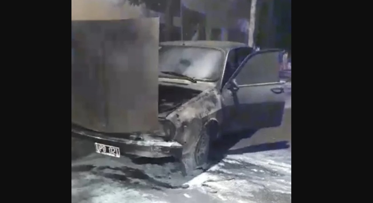 Neuquén: tras una discusión por el contrato de alquiler, le quemó el auto a su inquilino | Actualidad