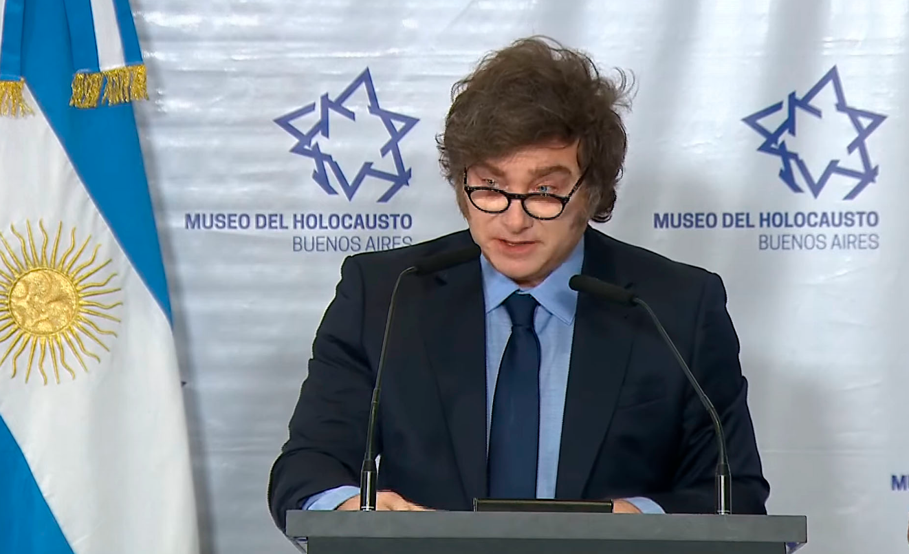Milei en el Museo del Holocausto: "Ojo con los que de forma banal revolean falsas acusaciones de nazi" | Política