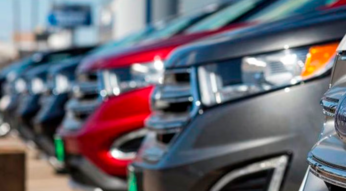 El Gobierno redujo impuestos para autos de alta gama y motos | Economía